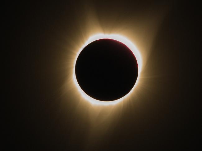 The total solar eclipse on August 21, 2017 in Madras, Oregon. Emotional sky-gazers stood transfixed across North America Monday as the Sun vanished behind the Moon in a rare total eclipse that swept the continent coast-to-coast for the first time in nearly a century. / AFP PHOTO / ROB KERR