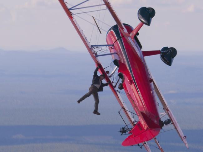 Director shares wild Tom Cruise stunt pic