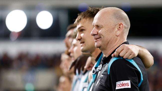 Ken Hinkley with his team before the start of the qualifying final. Picture: Michael Willson/AFL Photos