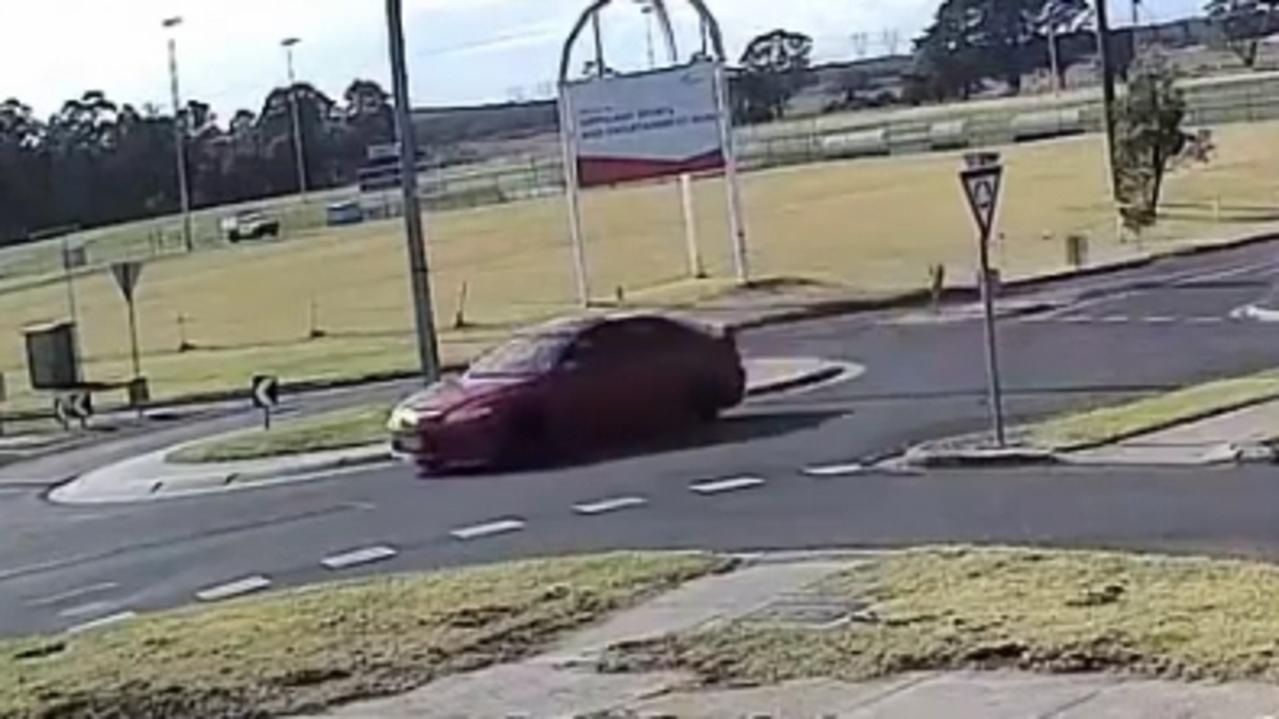 Speeding driver evades police in Morwell