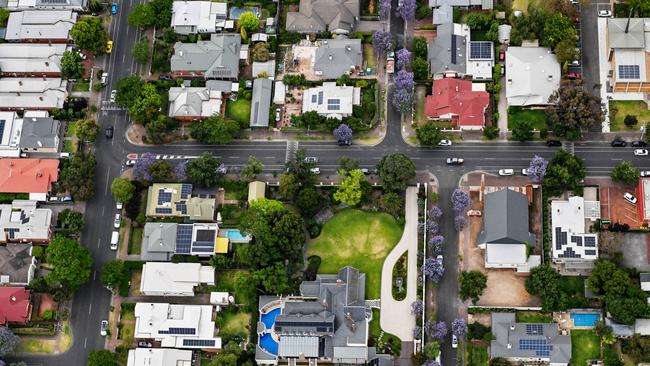 Thousands of Australians are at risk of defaulting on their mortgage. Picture: Brenton Edwards