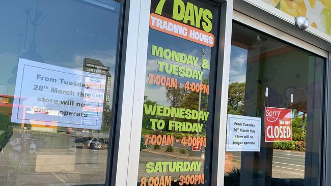 A sign posted to the door of the northside Smoooth Juice Cafe.