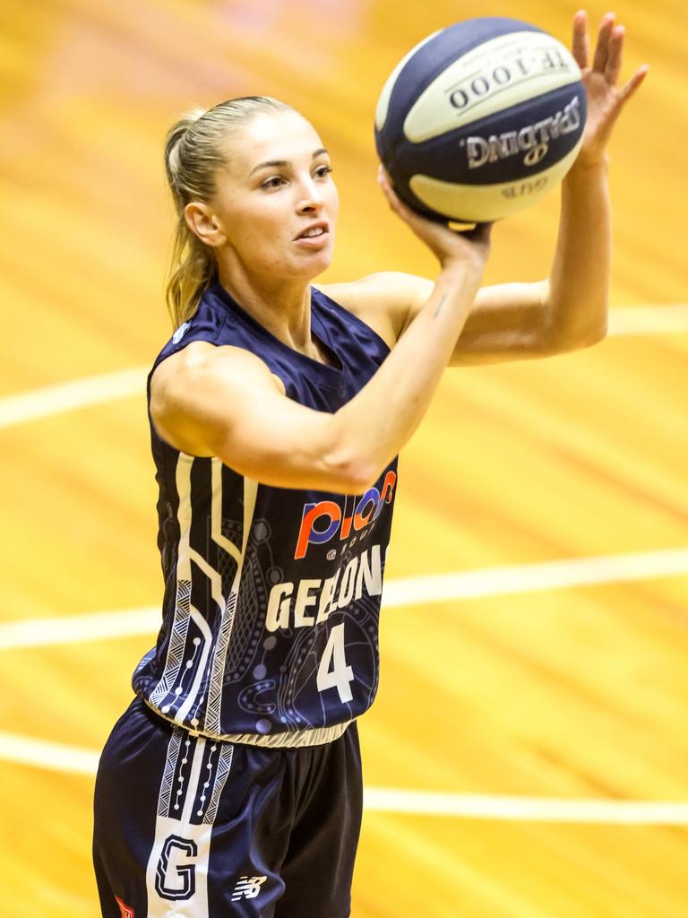 Jaz Shelley led Geelong United to its 12th staight win - though had plenty of support from her teammates. Picture: Ian Knight/NBL1 South