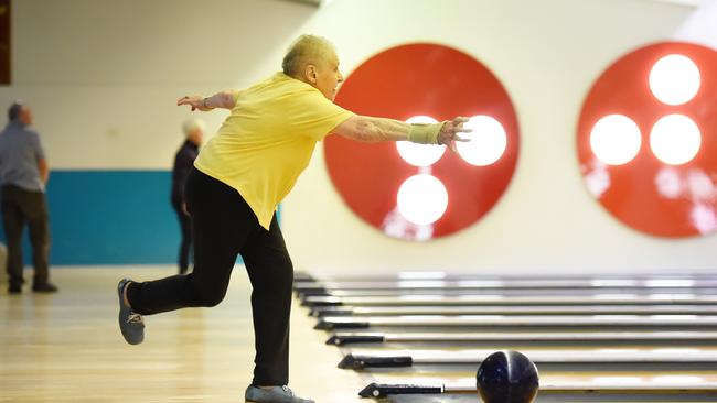 Elva Liddy is still enjoying regular tenpin bowling at the age of 90. Elva bowling at AMF Bowling Boronia.