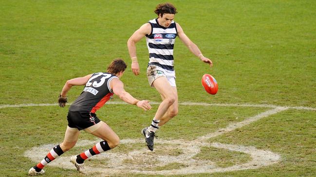 Matthew Scarlett’s toe poke led to a Geelong goal late in the 2009 grand final.