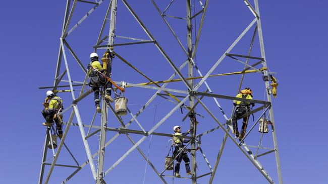 The first tower in the Genex Kidston Connection Project transmission line has been constructed. The project will connect Genex Power’s Kidston Clean Energy Hub to the Guybal Munjan Switching Station at Mount Fox.