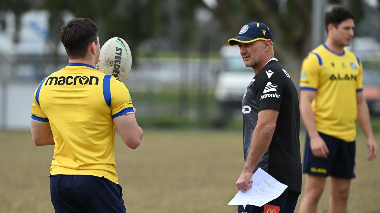 Reed Mahoney (L) with Eels coach Brad Arthur. Picture: NRL Photos