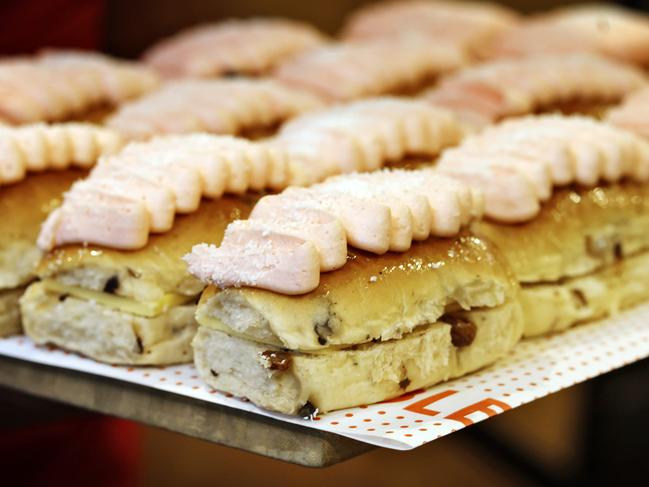 DAILY TELEGRAPH - 20/8/24HOLD FOR KC: Surry Hills cafe, Humble,  has been voted having the best finger buns in Australia. Store manager Liz Cuesta pictured. Picture: Sam Ruttyn