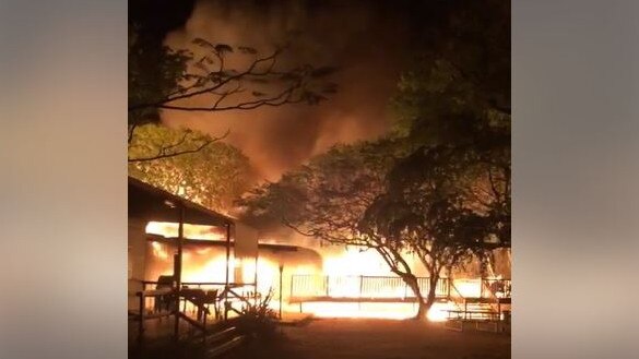 Hundreds escape massive fire at popular NQ campground