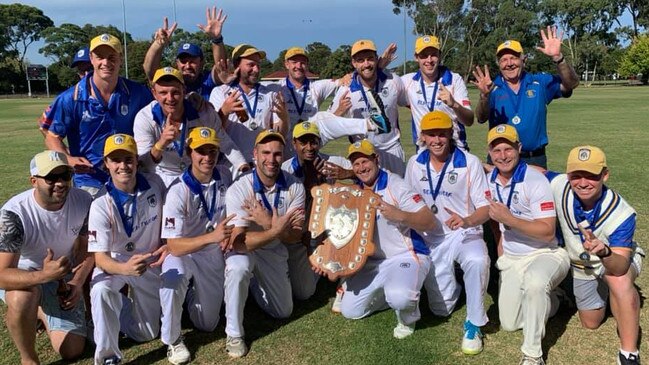 East Sandringham lifts another Longmuir Shield.