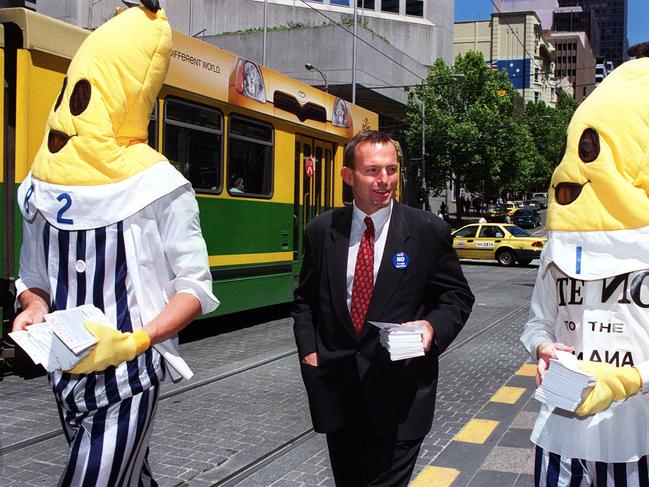 NOVEMBER 3, 1999 : Federal Employment Minister Tony Abbott flanked by ABC-TV Banana in Pyjamas characters in Melbourne's Bourke Street Mall 03/11/99 as he seeks to promote "No" vote in Republic referendum. Pic Shaney Balcombe.