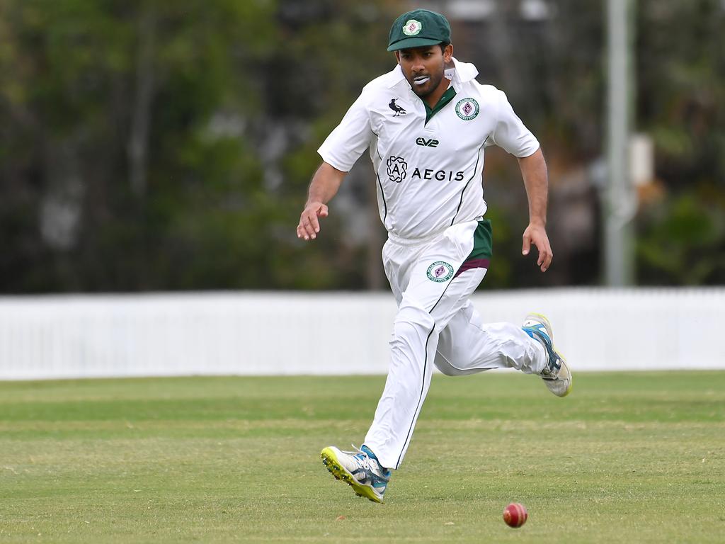 Souths in the field South Brisbane v Wests in the Sci-Fleet first grade competition. Saturday October 1, 2022. Picture, John Gass