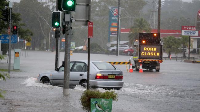 Heavy rainfall causes flash flooding at Macksville, on the Mid North Coast. Picture: Nathan Edwards