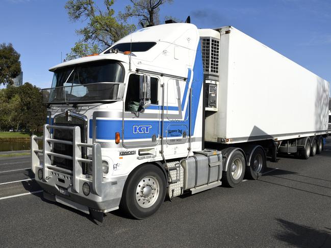 MELBOURNE, AUSTRALIA - NewsWire Photos OCTOBER 08, 2021: A heavy goods vehicle drives over Swan Street Bridge in inner Melbourne. Picture: NCA NewsWire / Andrew Henshaw