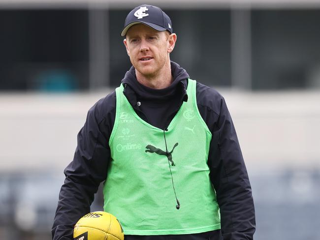 MELBOURNE. 14/12/2022. AFL. Carlton training at Princes Park. Carlton assistant coach Ashley Hansen. Picture by Michael Klein