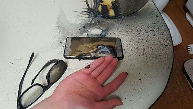 This photo taken on September 13, 2016 shows a blown-up Samsung Galaxy Note 7 smartphone in Gwangju, 270km south of Seoul.