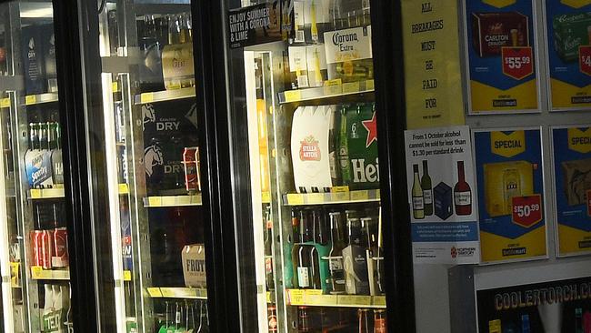 Retail Drinks Australia is urging the NT Government to amend the Liquor Act to scrap an “unfair” 25 per cent liquors sales cap on grocery store licences.