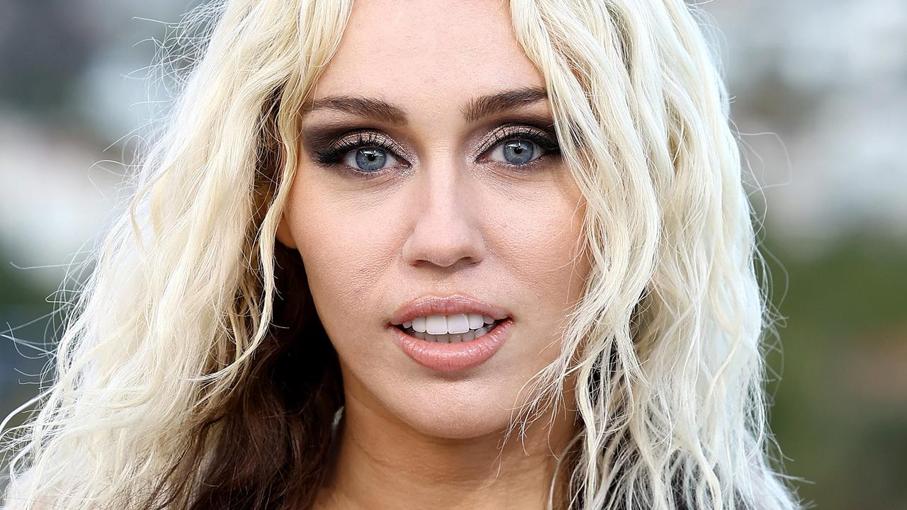 Miley Cyrus Says Lack Of “Desire” To Tour Has Nothing To Do With Fans: “I  Just Don't Want To Sleep On A Moving Bus” – Deadline