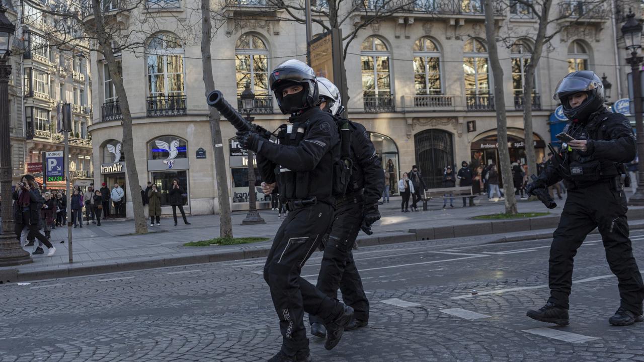 Police, who had banned the protest, moved quickly to try to clear cars at entry points to the city. Picture: Sam Tarling/Getty Images