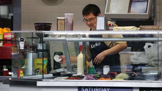 SYDNEY, AUSTRALIA : Newswire Photos - JANUARY 13 2025; A generic photo of a retail worker at a food takeaway shop in Sydney. Picture: Newswire/ Gaye Gerard