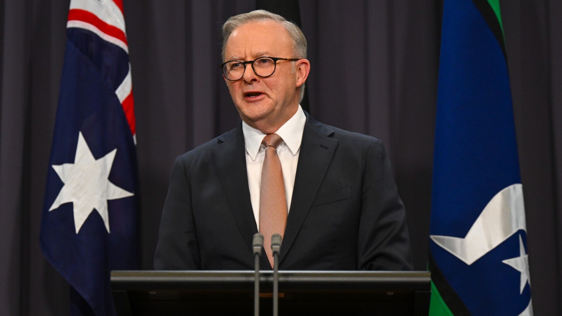 Albanese tries to ‘dig himself out’ of Voice to Parliament rumours