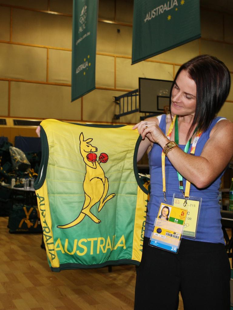 Australian women’s hockey team get their uniforms