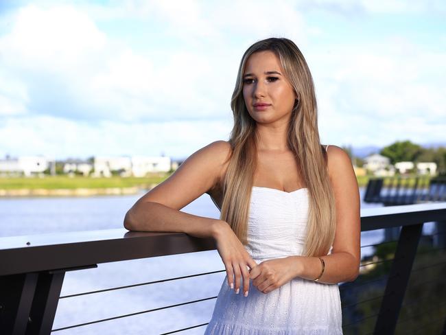 Taliya Thompson is a Gold Coast university student who had become accustomed to a line-free forehead since first getting Botox at 17. Pics Adam Head