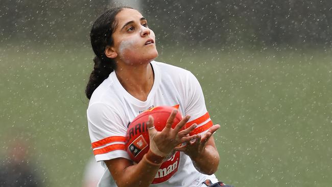 Haneen Zreika of the Giants. AAP Image/Brendon Thorne