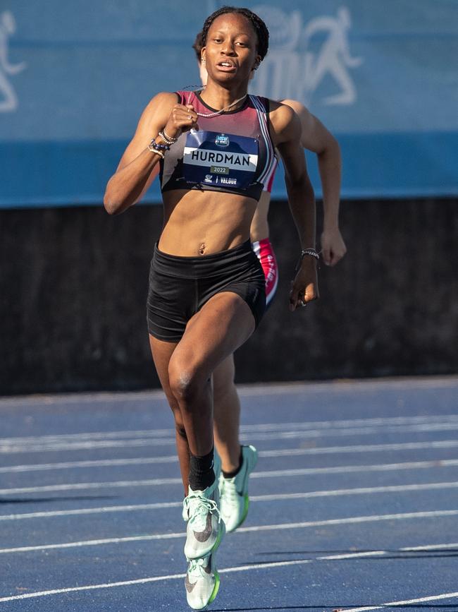 Shari Hurdman winning the girls 400m 15 years final.