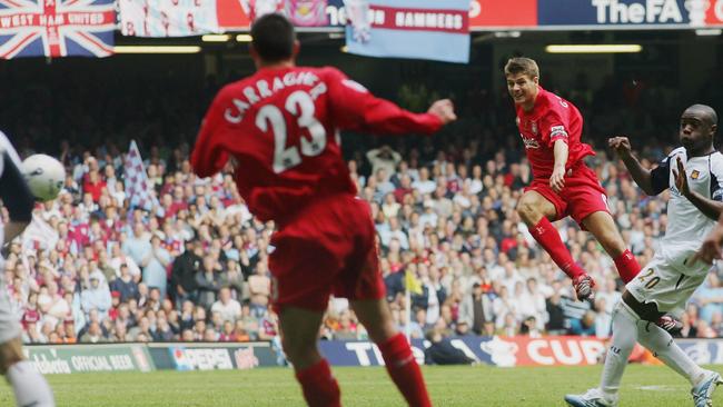 Steven Gerrard blasts home Liverpool’s late equaliser in the 2006 FA Cup final.