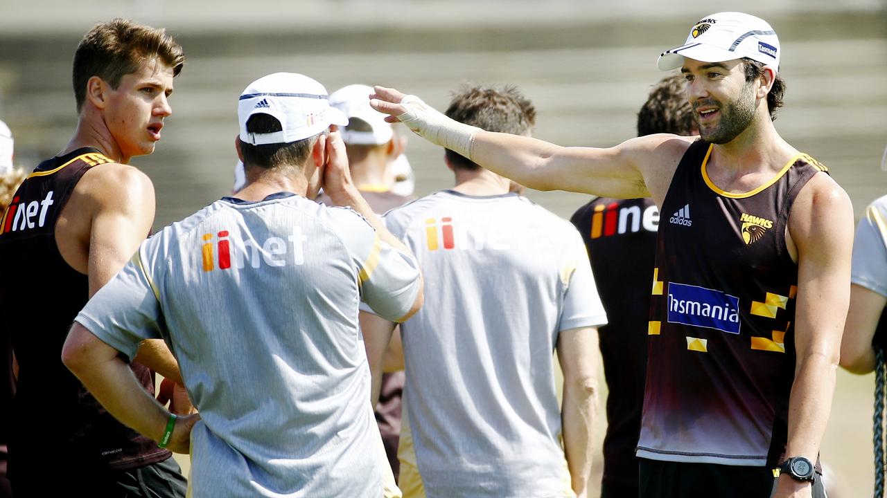 Jordan Lewis talks with coach Alastair Clarkson at Hawthorn in 2015. Picture: Colleen Petch.