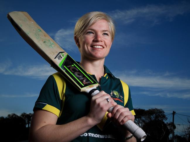 Jess Cameron age 24 will be travilling t the UK in August to play in the Ashes series.