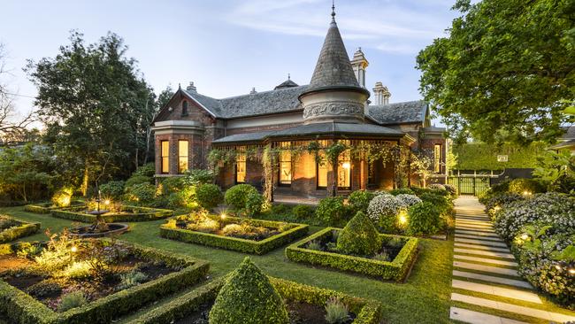 Hawthorn Grove, Hawthorn