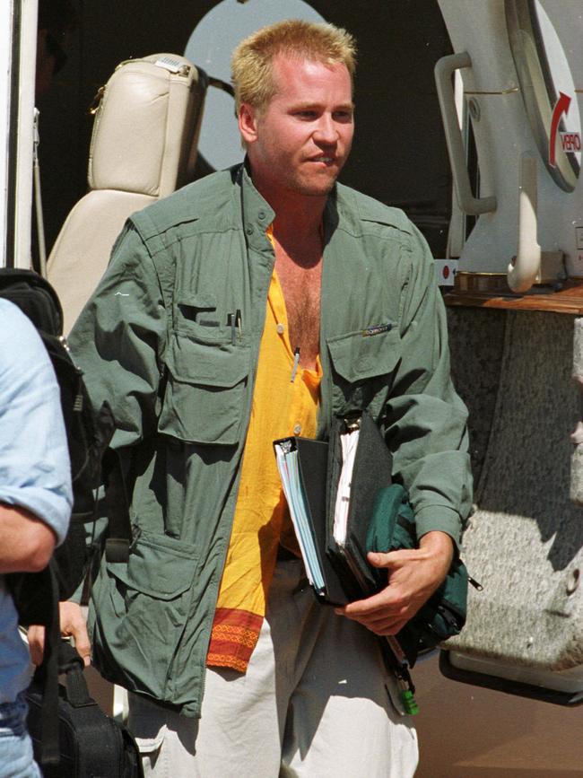 Actor Val Kilmer arrives in Coober Pedy to start filming "The Red Earth" in September 1999. Picture: Mike Burton.