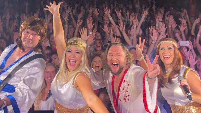 A Night to Remember is a 2-hour extravaganza featuring the greatest hits of Abba and The Gees, set to hit the Coffs Coast this weekend.