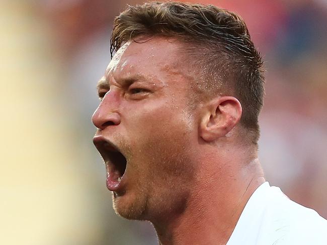 BRISBANE, AUSTRALIA - SEPTEMBER 09:  Tariq Sims of the Dragons celebrates a try during the NRL Elimination Final match between the Brisbane Broncos and the St George Illawarra Dragons at Suncorp Stadium on September 9, 2018 in Brisbane, Australia.  (Photo by Chris Hyde/Getty Images)