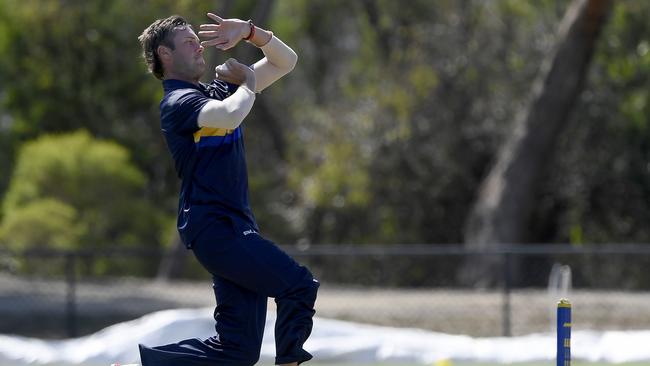 Former Ringwood fast bowler Zak Evans will make his debut for St Kilda on Tuesday in their crucial T20 against Melbourne. Picture: Andy Brownbill