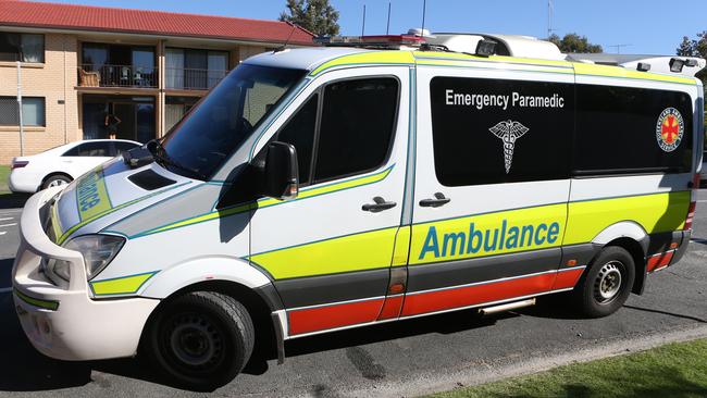 Paramedics treat patient after golf buggy crash in northern Gold Coast ...