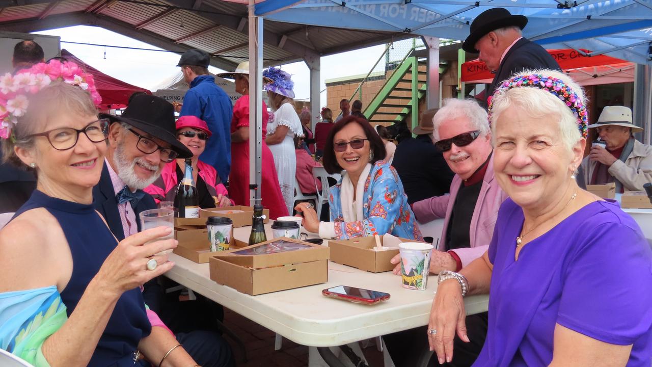 Peter and Pam Dunn, Marilyn Hurst, Robert and Kathleen Raferty.