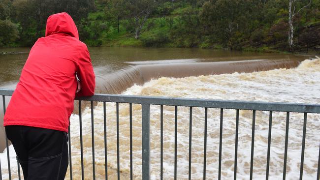 Dights Falls Weir in Abbotsford fills during the heavy rainfalls. Picture: Nicki Connolly