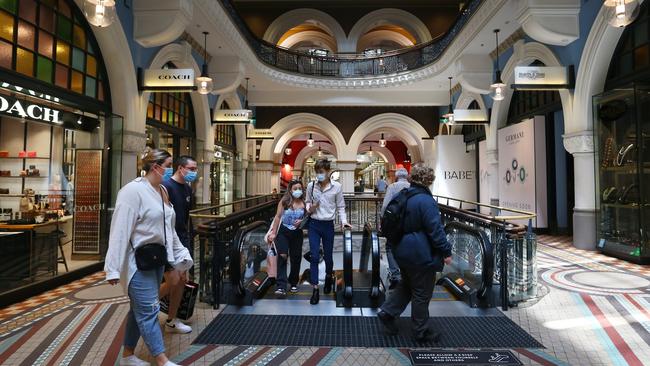 People visit the Queen Victoria Building (QVB) shopping centre following an easing of Covid restrictions. (Photo: Getty Images)