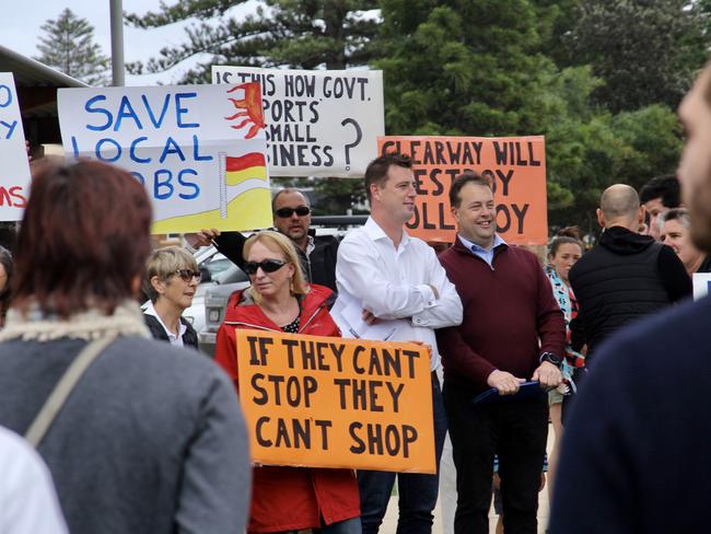 Mayor Michael Regan and Mackellar MP Jason Falinski attended the protest. Picture: Monique Tyacke