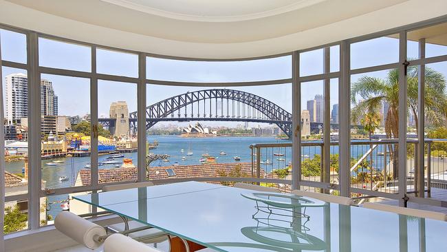 The home at 18 Bay View St boasts a pretty impressive view.