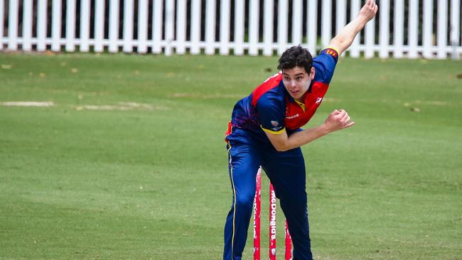 Elijah Eales in action for Mosman on December 11 2021. Photo: Kate Zarifeh