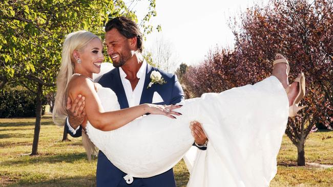 Sam and Elizabeth as newlyweds on Married At First Sight. Picture: Nigel Wright/Channel 9