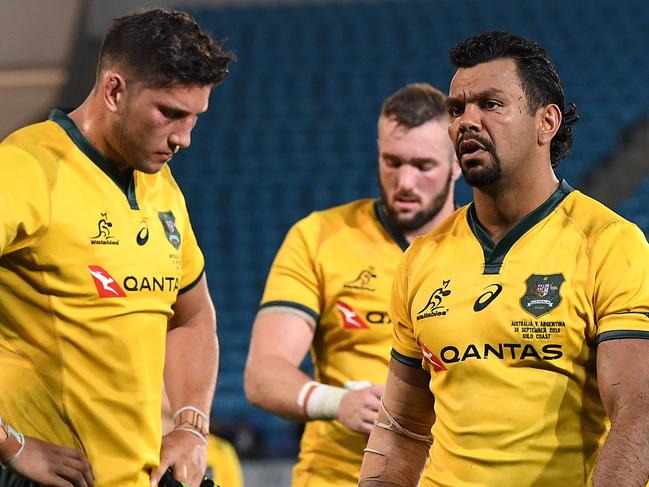 Wallabies players are dejected following the Rugby Championship match between Australia and Argentina at Cbus Super Stadium on the Gold Coast, Saturday, September 15, 2018. (AAP Image/Dave Hunt) NO ARCHIVING, EDITORIAL USE ONLY