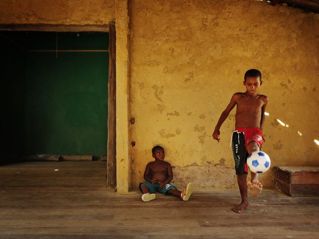 FH - A football pitch for the Jacarezinho favela