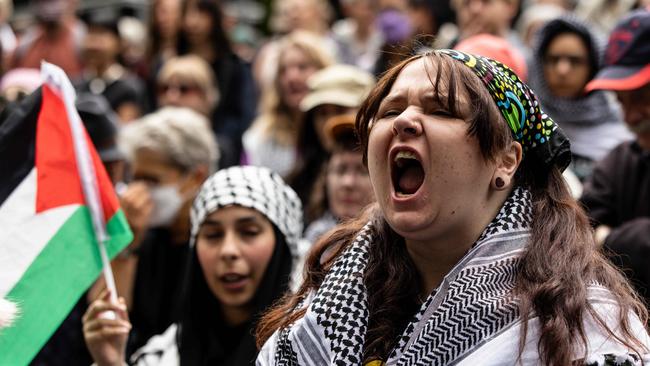 MELBOURNE, AUSTRALIA - NCA NewsWire Photos - 30 DECEMBER, 2023: Pro-Palestine supporters gather at the State of Library of Victoria during a Free Palestine Rally Picture: NCA NewsWire / Diego Fedele