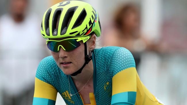 Australian Gracie Elvin contesting the Olympic road race in Rio.