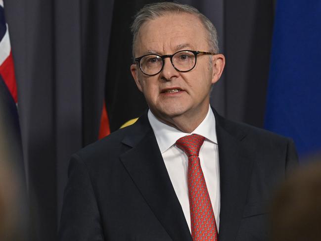 CANBERRA, AUSTRALIA  - NewsWire Photos - January 16, 2025:  Prime Minister Anthony Albanese holds a press conference at Parliament House in Canberra. Picture: NewsWire / Martin Ollman